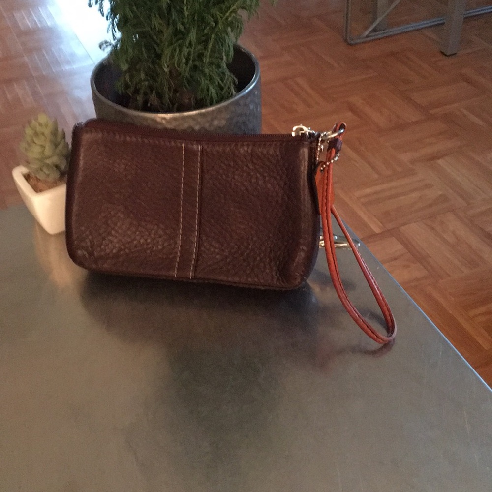 Coach/ Leather / Wristlet/